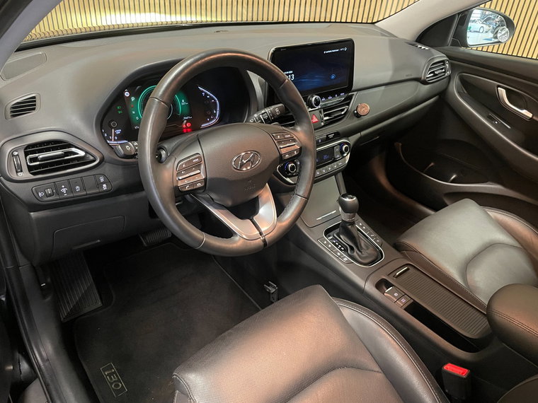 Vehicle Image 23