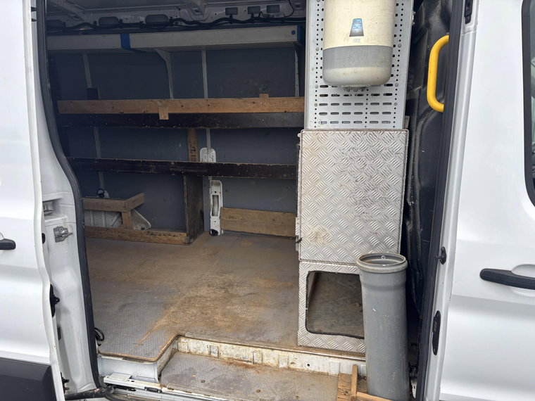 Vehicle Image 19