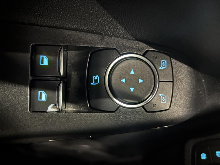 Vehicle Image 24