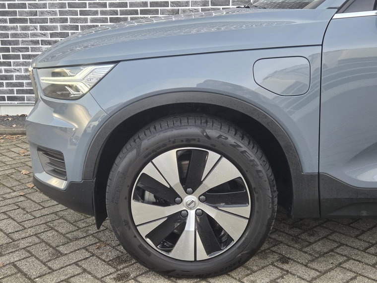 Vehicle Image 24