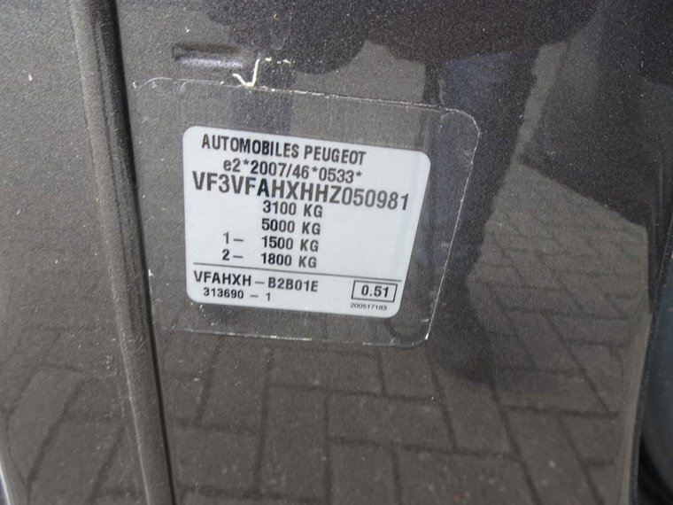 Vehicle Image 30