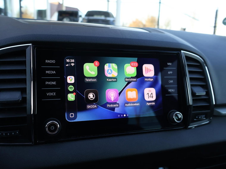 Vehicle Image 11