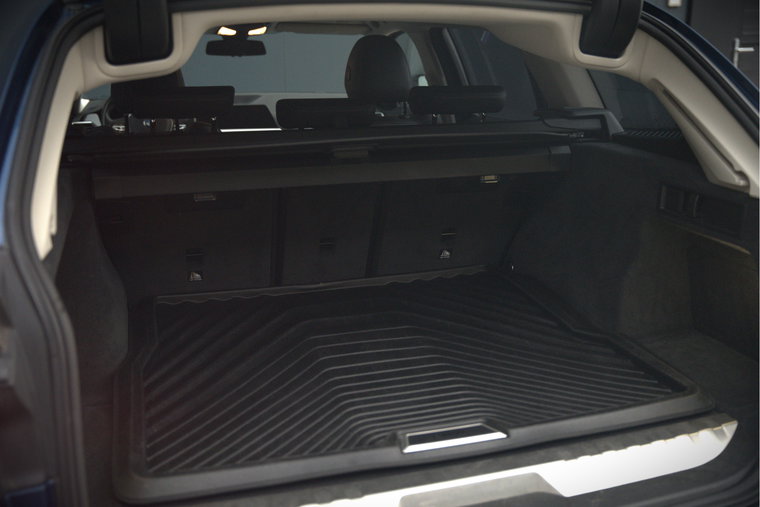 Vehicle Image 60