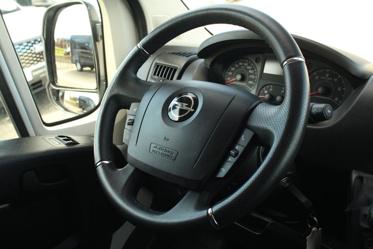 Vehicle Image 19