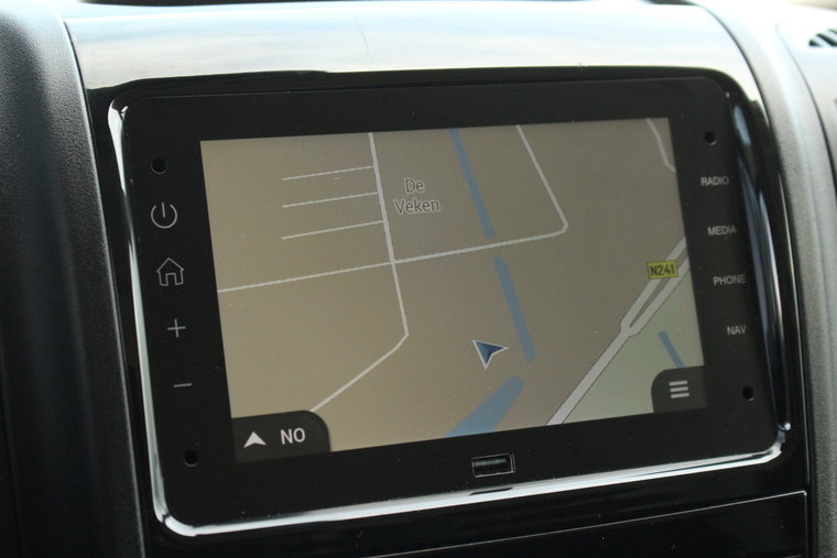 Vehicle Image 25