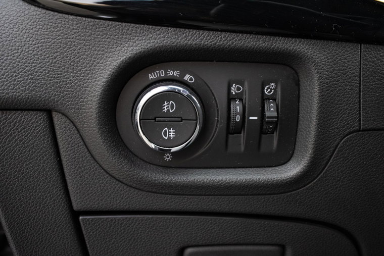 Vehicle Image 35