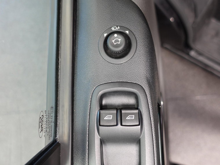 Vehicle Image 33