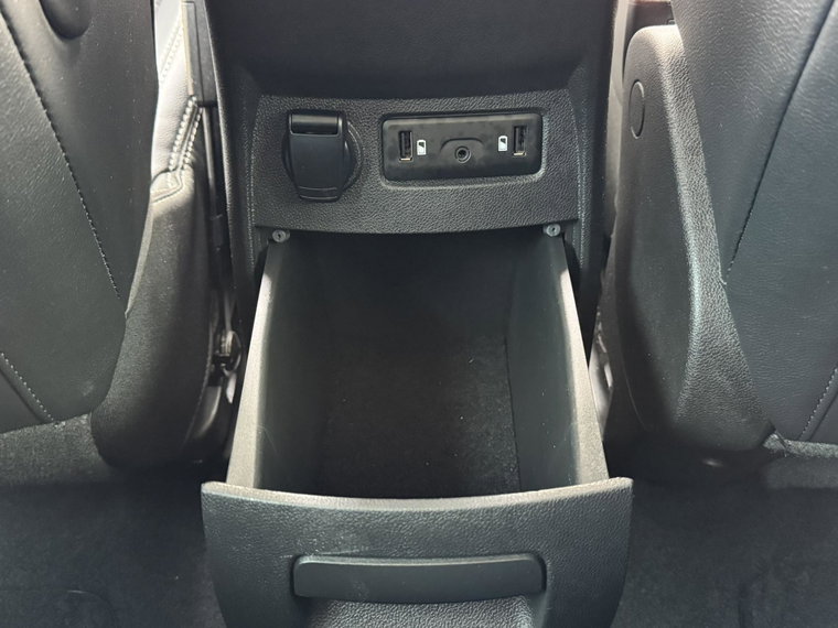 Vehicle Image 42