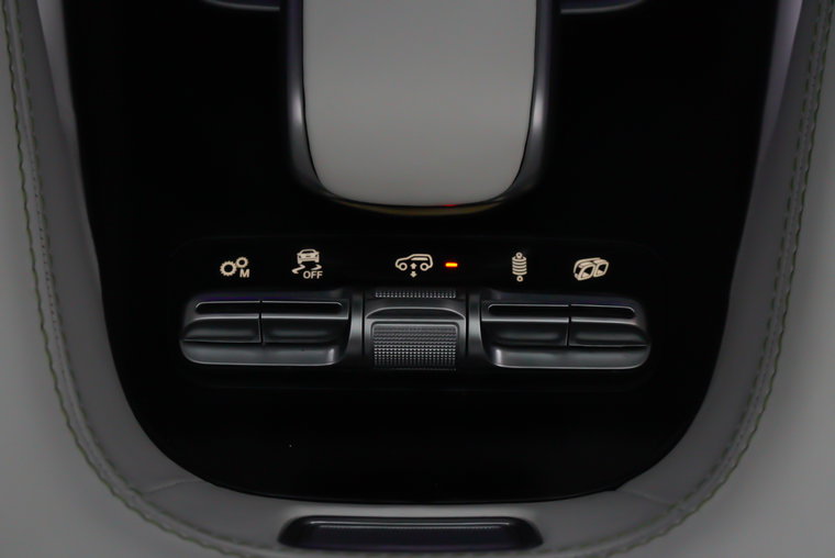 Vehicle Image 40