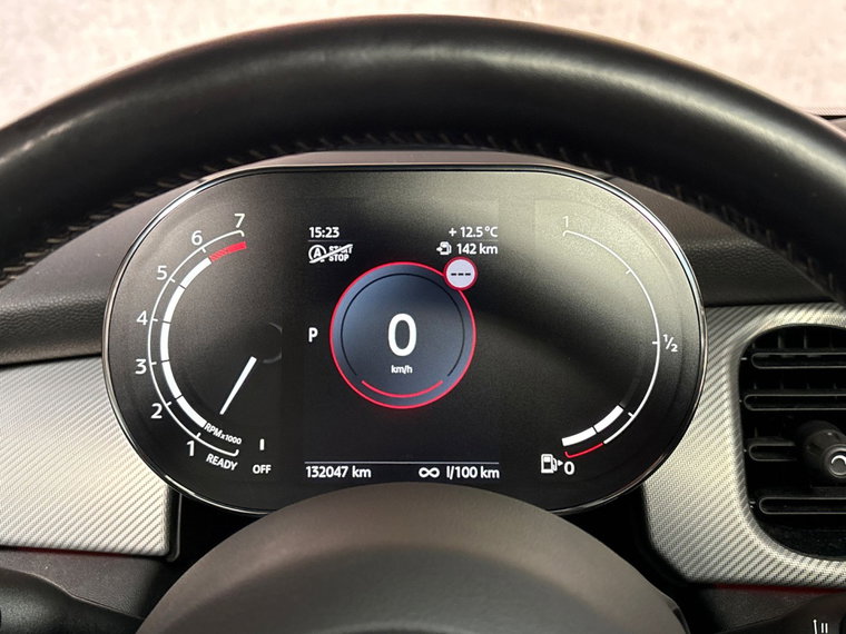 Vehicle Image 21