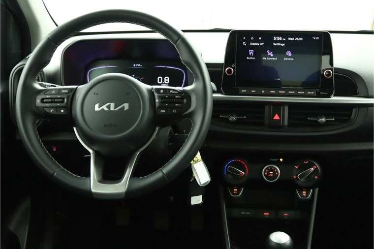 Vehicle Image 32