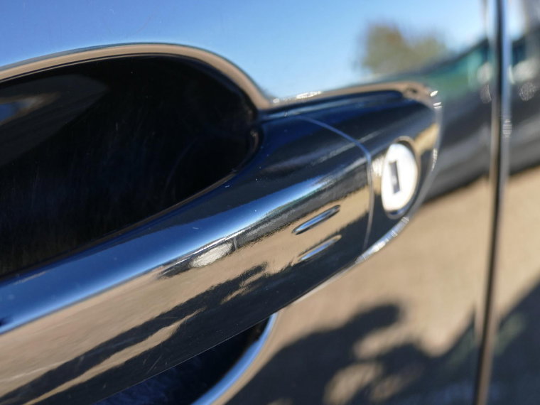 Vehicle Image 32