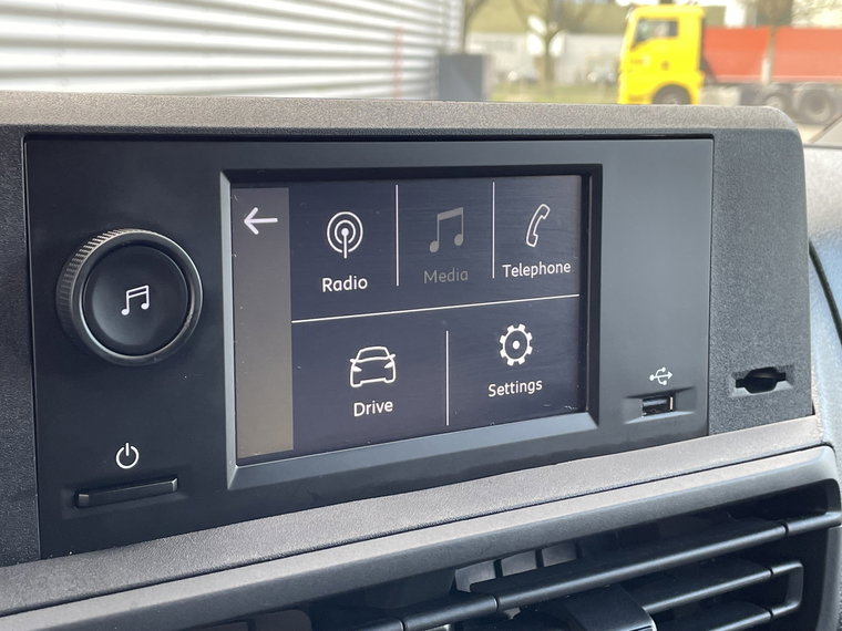 Vehicle Image 23