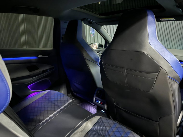 Vehicle Image 38