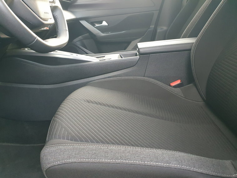 Vehicle Image 38