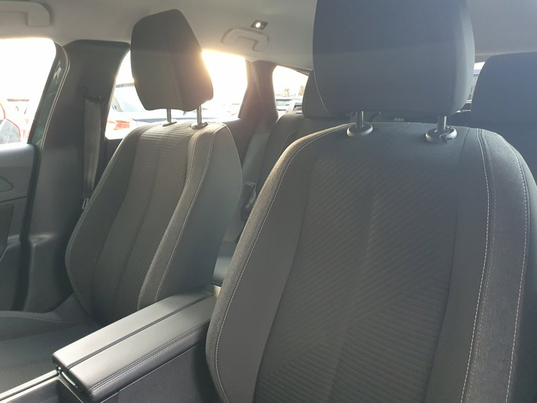 Vehicle Image 39