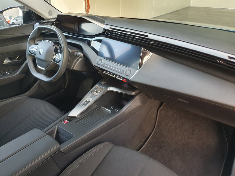 Vehicle Image 42