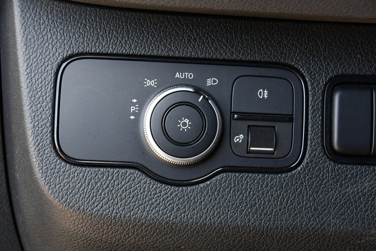 Vehicle Image 24
