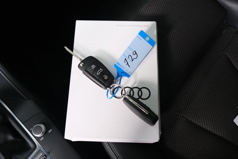 Vehicle Image 35