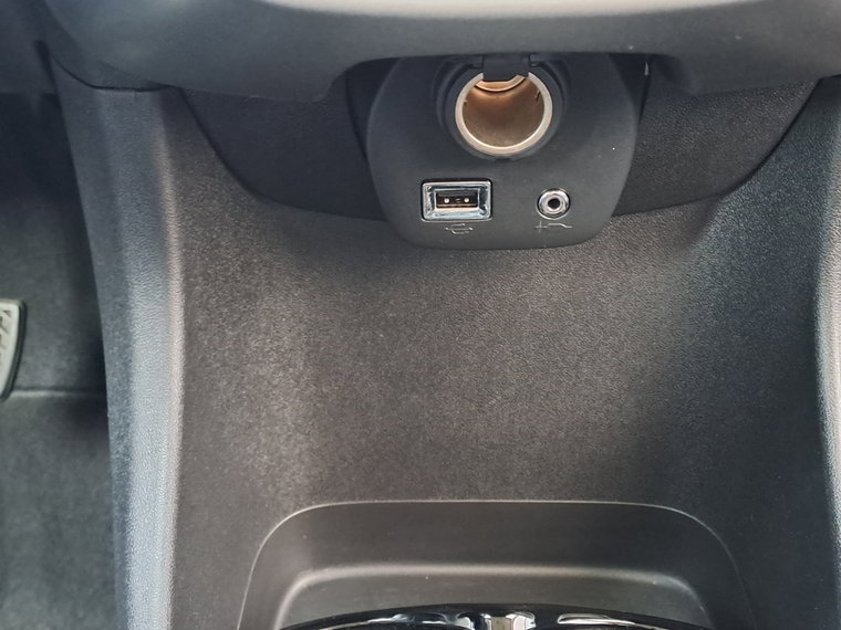 Vehicle Image 26