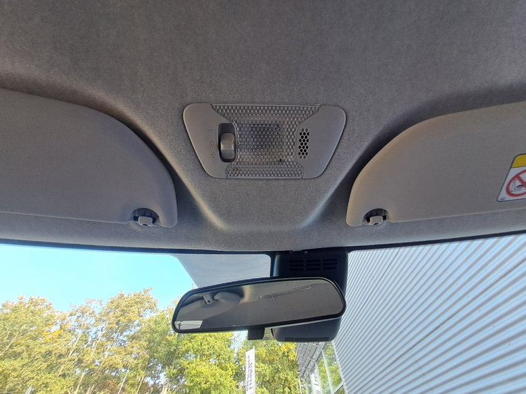 Vehicle Image 27