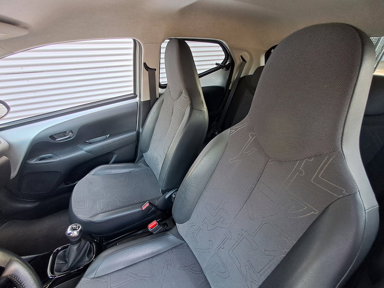 Vehicle Image 11