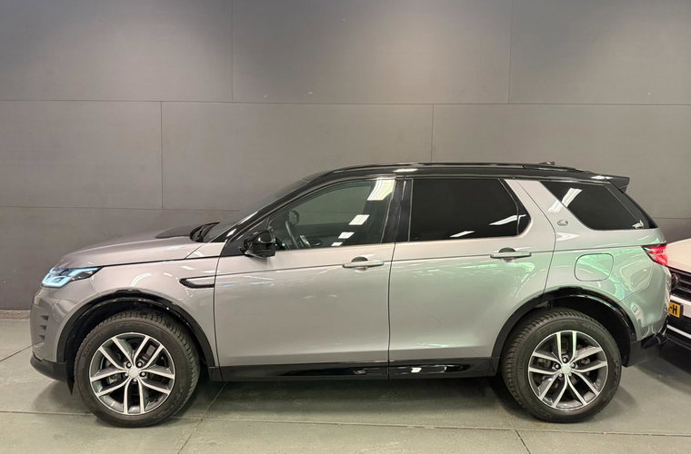 Vehicle Image 6