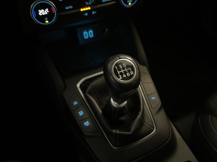 Vehicle Image 40