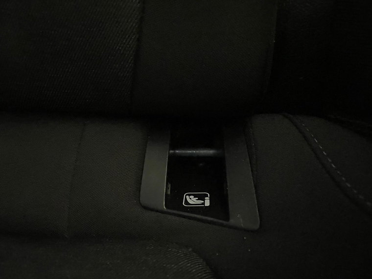Vehicle Image 43