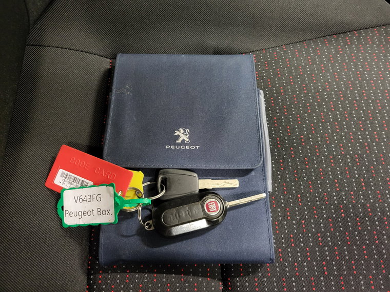 Vehicle Image 21