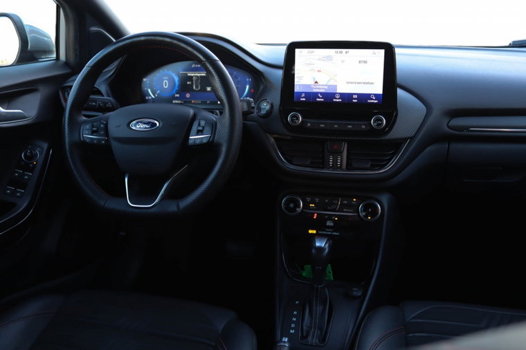 Vehicle Image 12