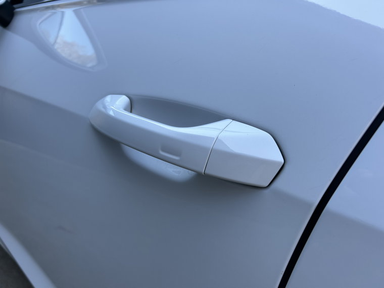 Vehicle Image 24