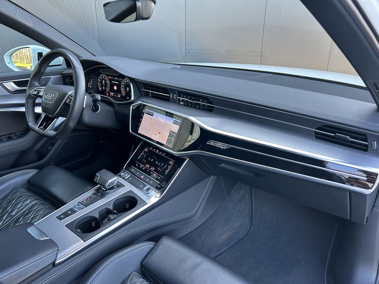 Vehicle Image 38