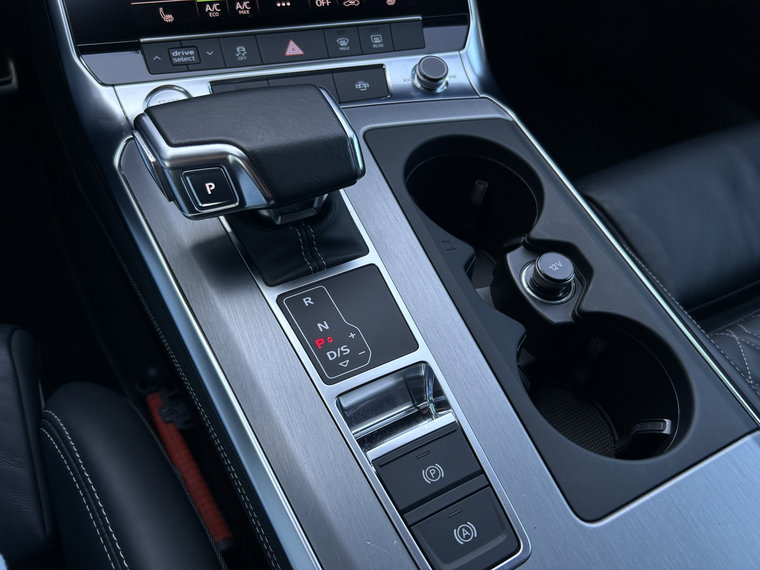 Vehicle Image 40