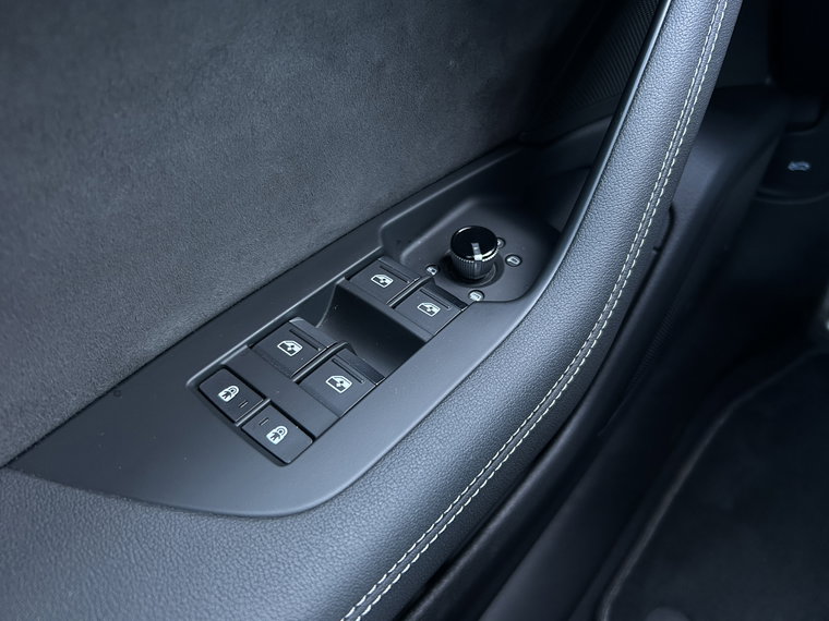 Vehicle Image 45