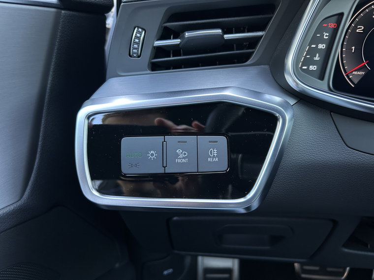 Vehicle Image 46