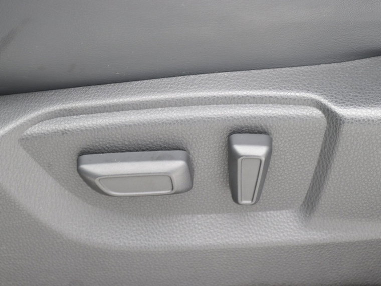 Vehicle Image 26