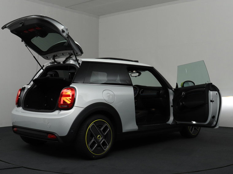 Vehicle Image 37