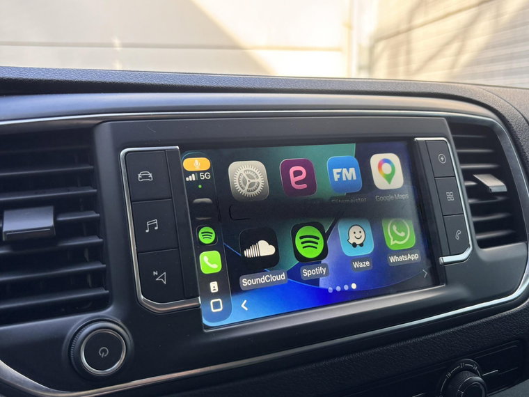 Vehicle Image 35