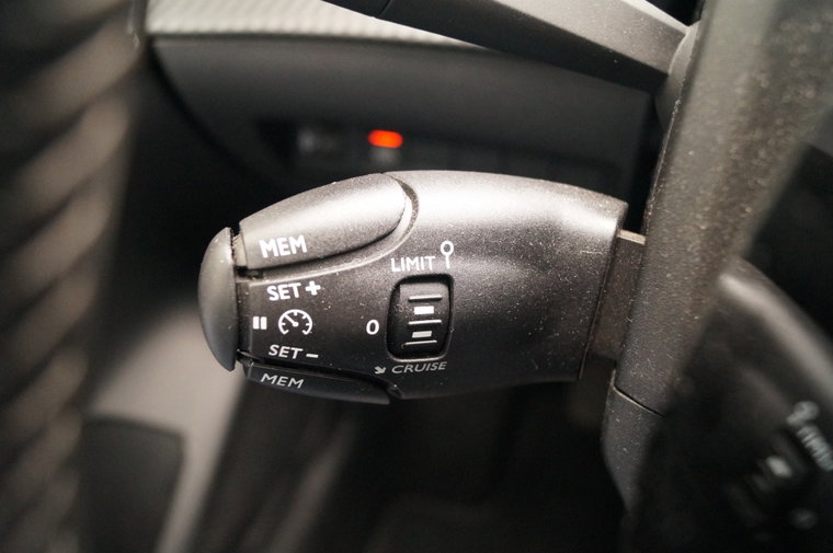 Vehicle Image 24
