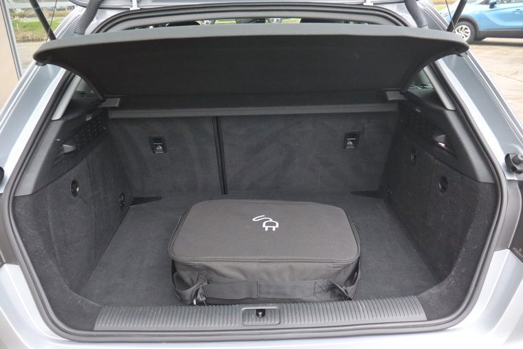 Vehicle Image 35