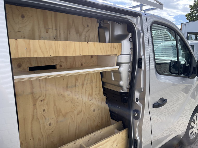 Vehicle Image 17