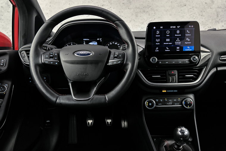 Vehicle Image 12