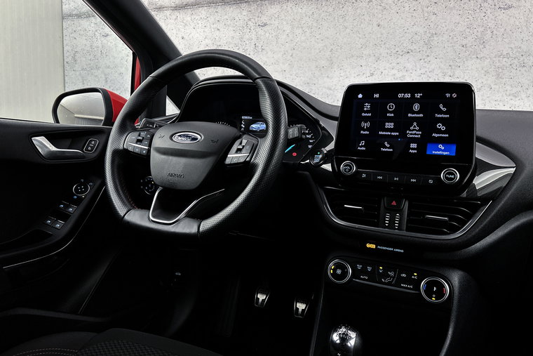Vehicle Image 14