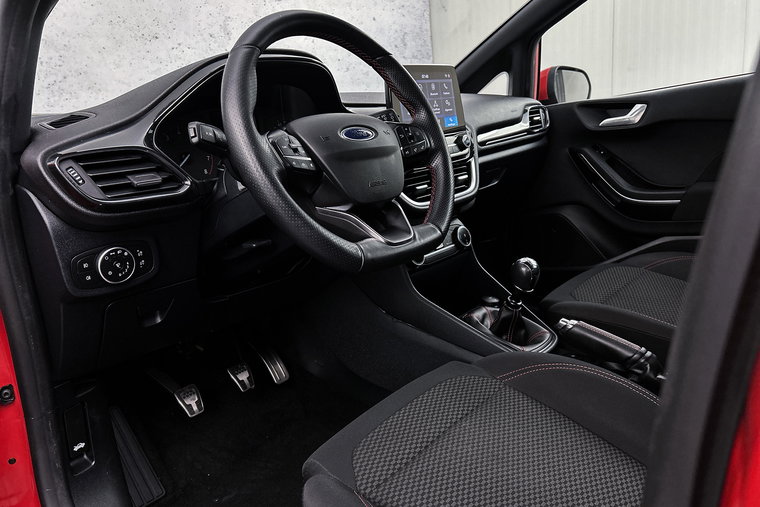 Vehicle Image 22