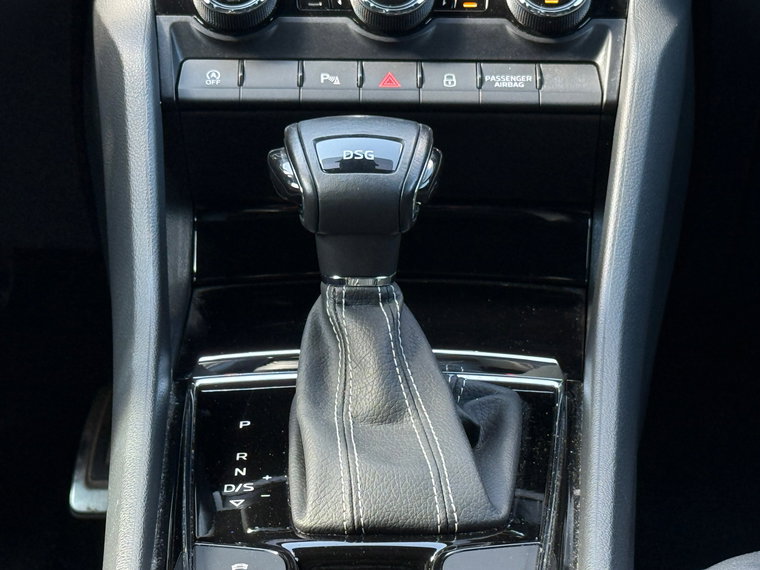 Vehicle Image 29