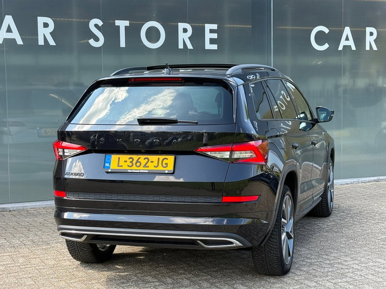 Vehicle Image 6