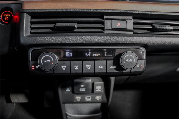 Vehicle Image 35