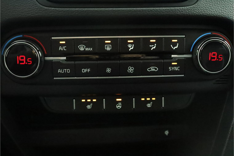 Vehicle Image 28
