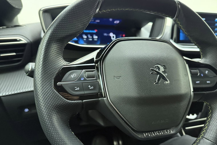 Vehicle Image 22